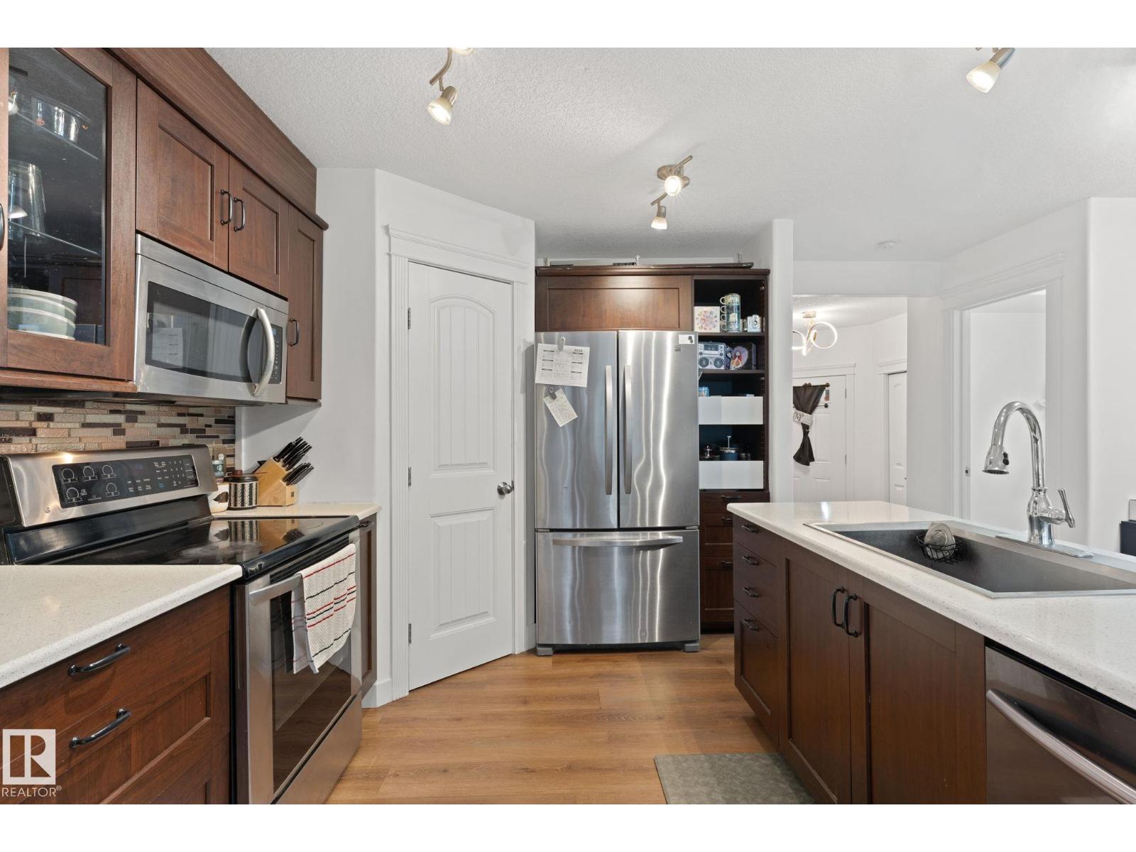 5964 164 AV NW — photo 9