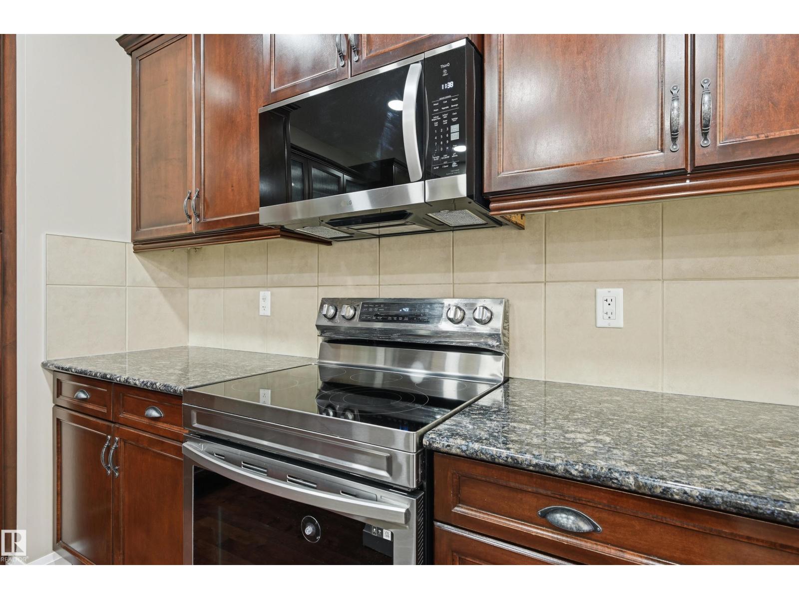 478 AINSLIE CR SW - 13