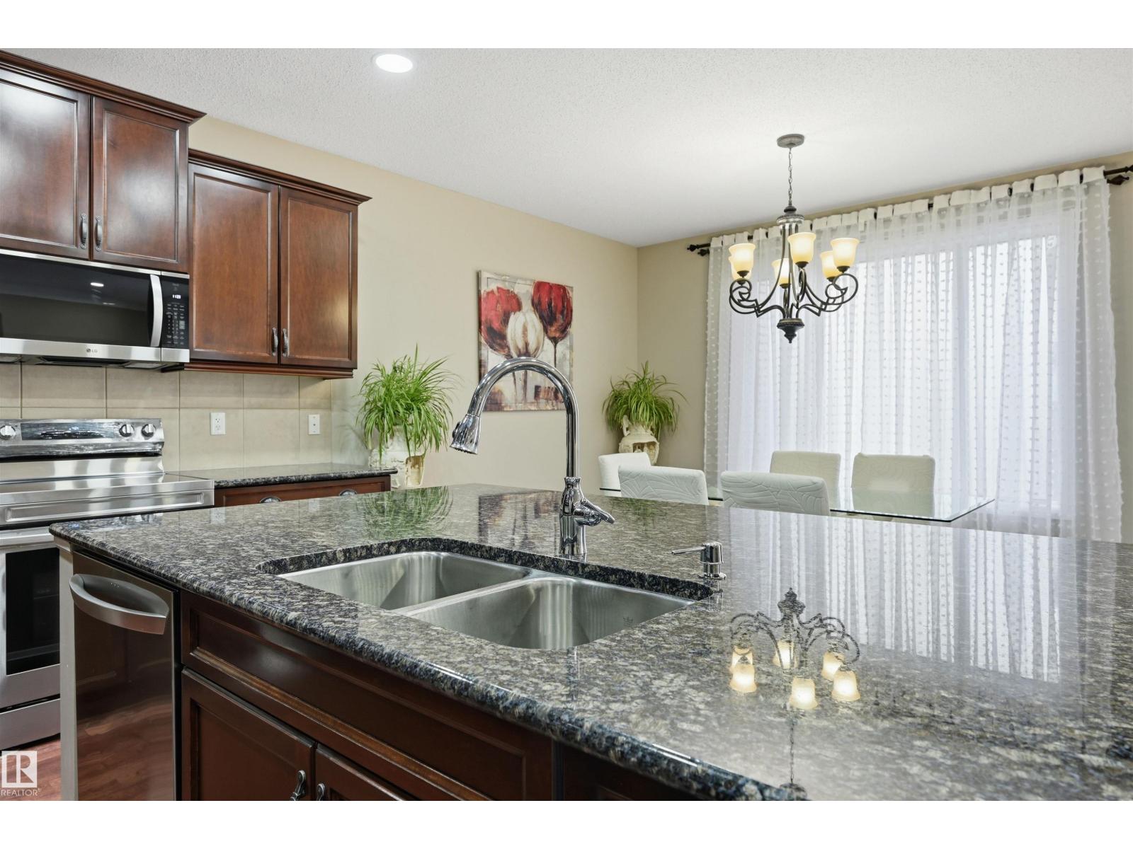 478 AINSLIE CR SW - 15