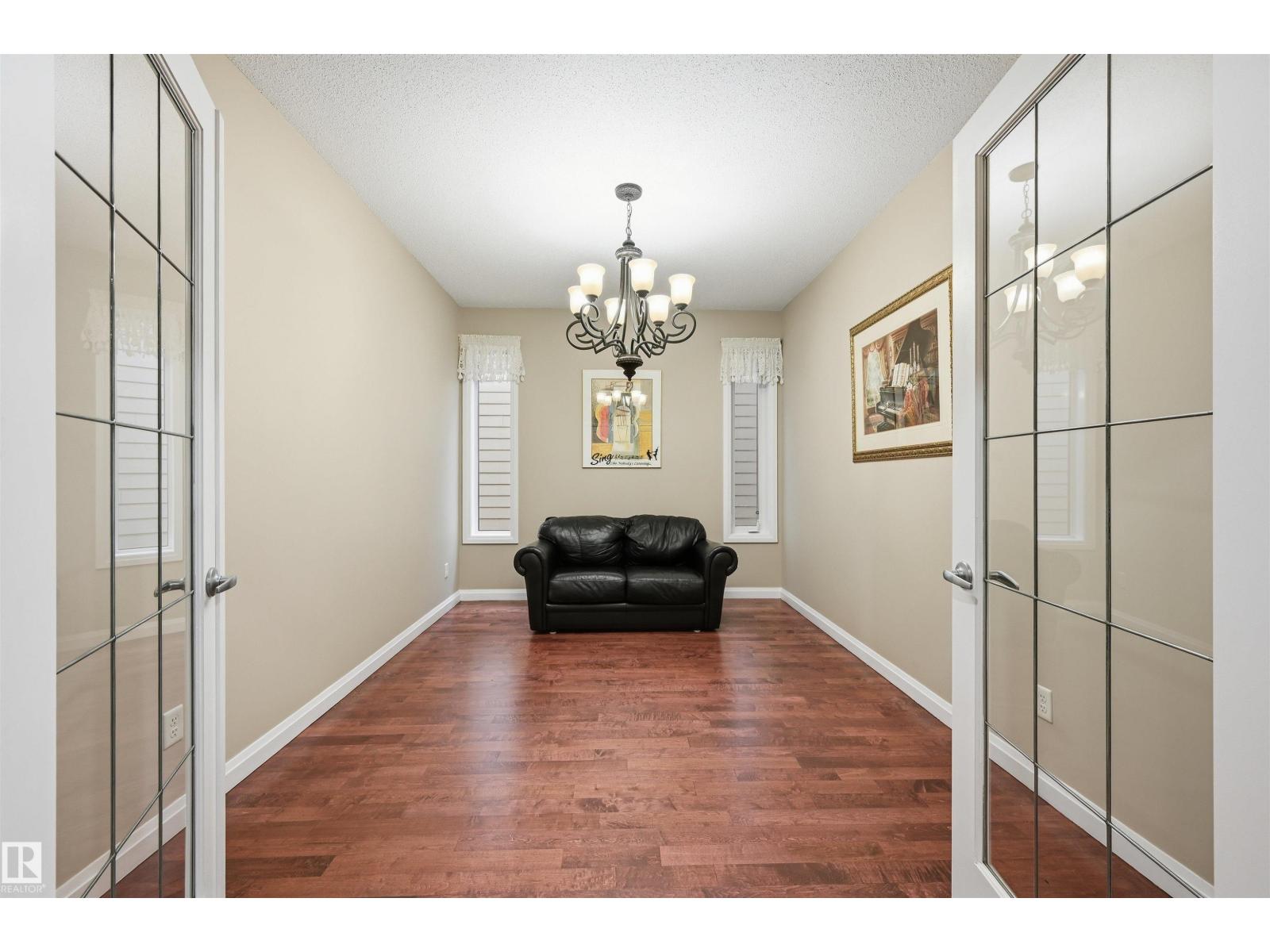 478 AINSLIE CR SW - 20