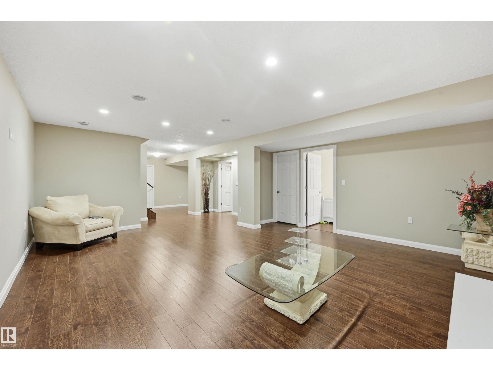 478 AINSLIE CR SW - 49