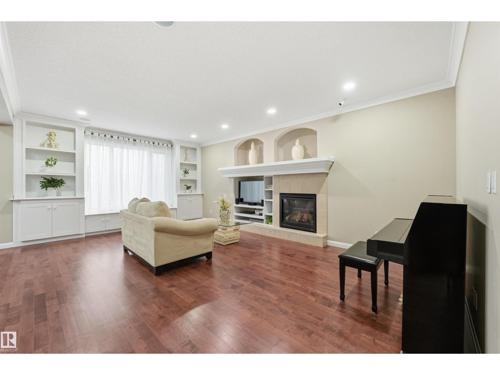 478 AINSLIE CR SW - 5