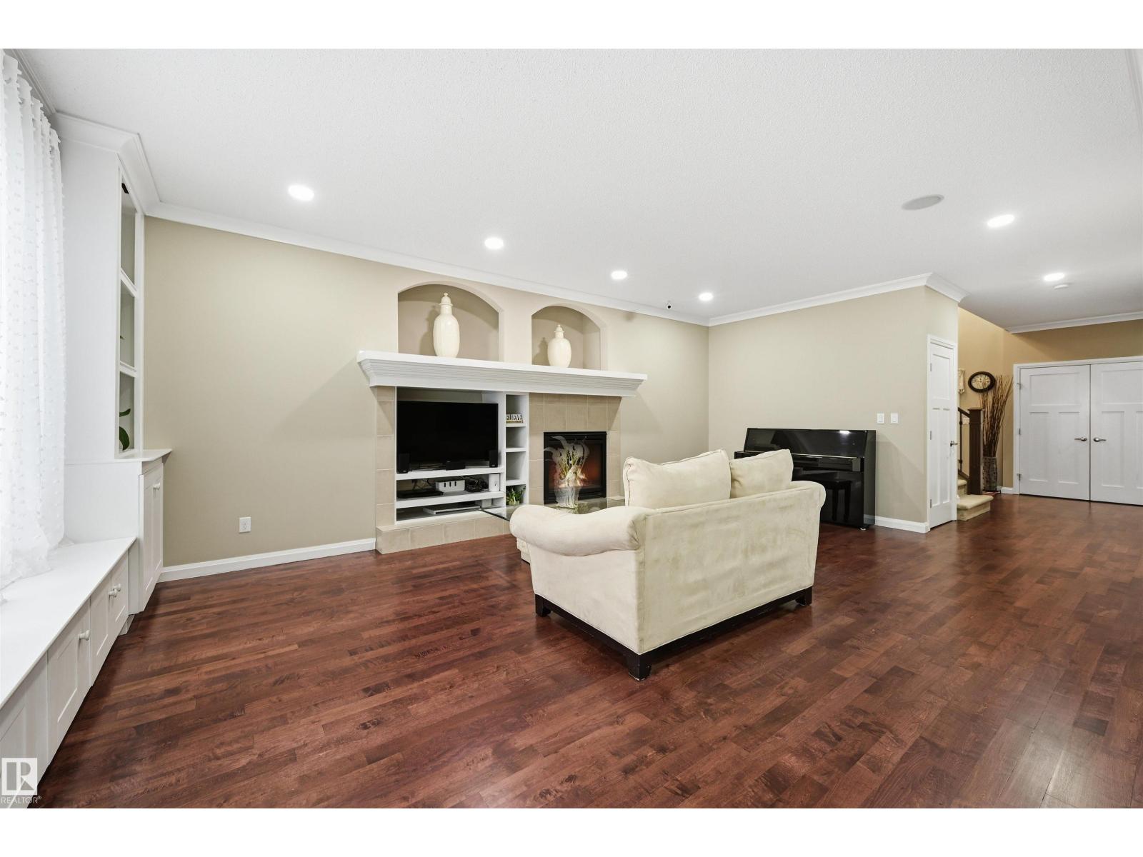 478 AINSLIE CR SW - 6