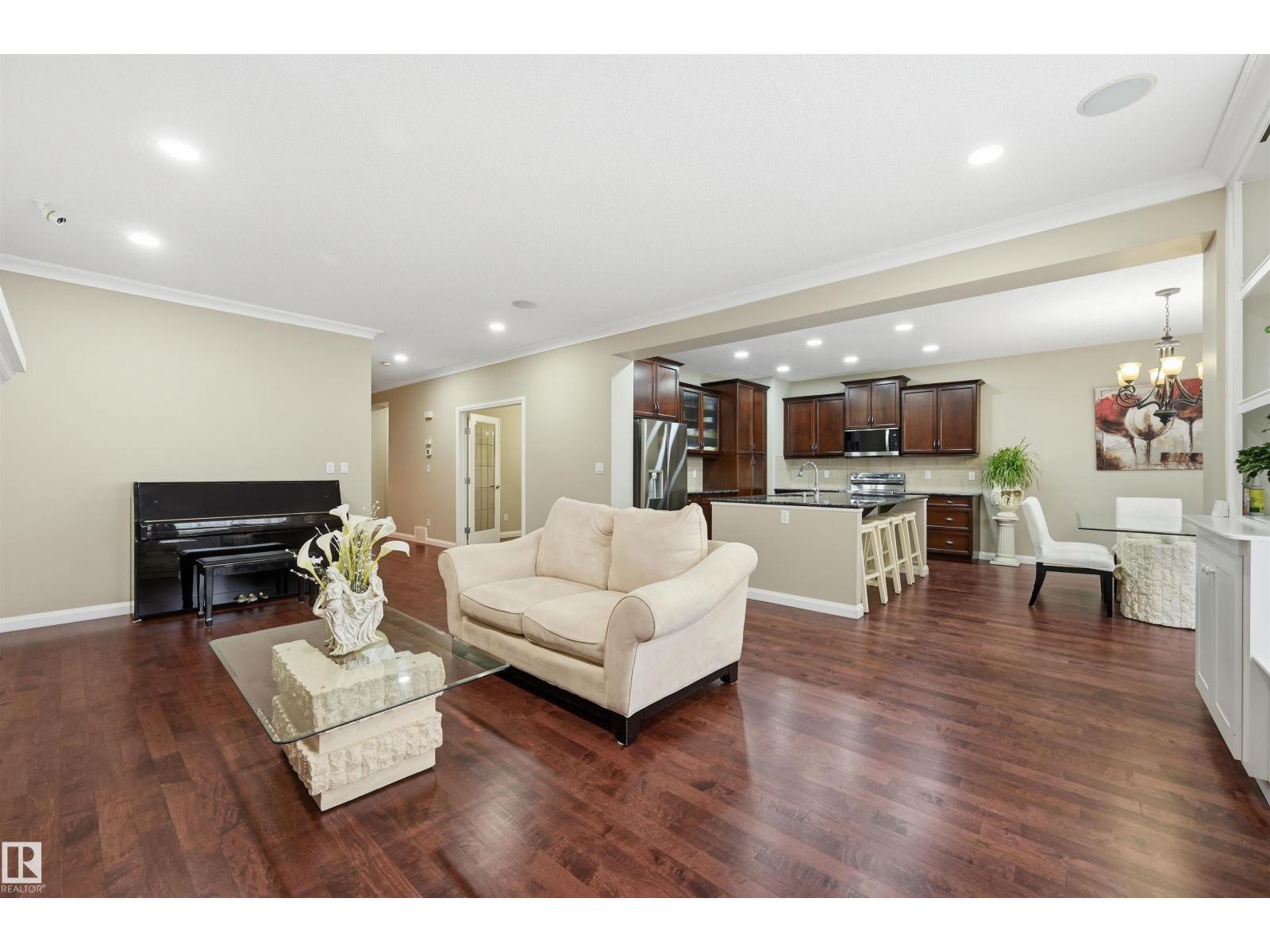 478 AINSLIE CR SW - 9