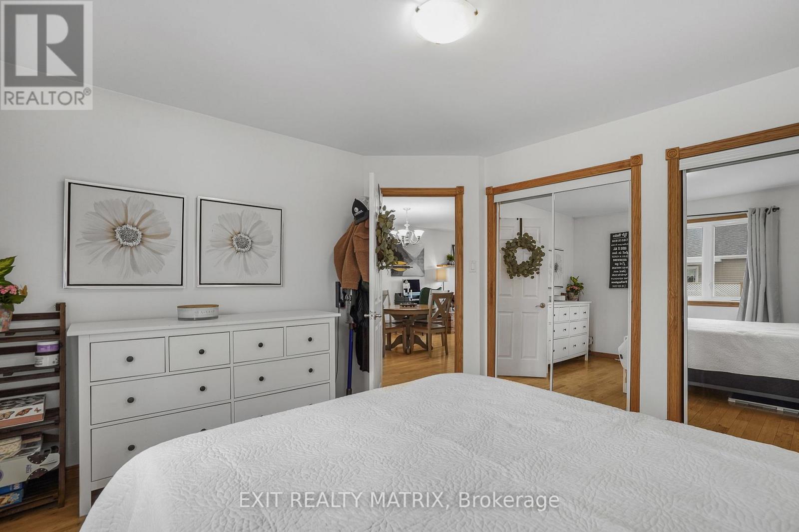 90 RICHARD STREET - 17