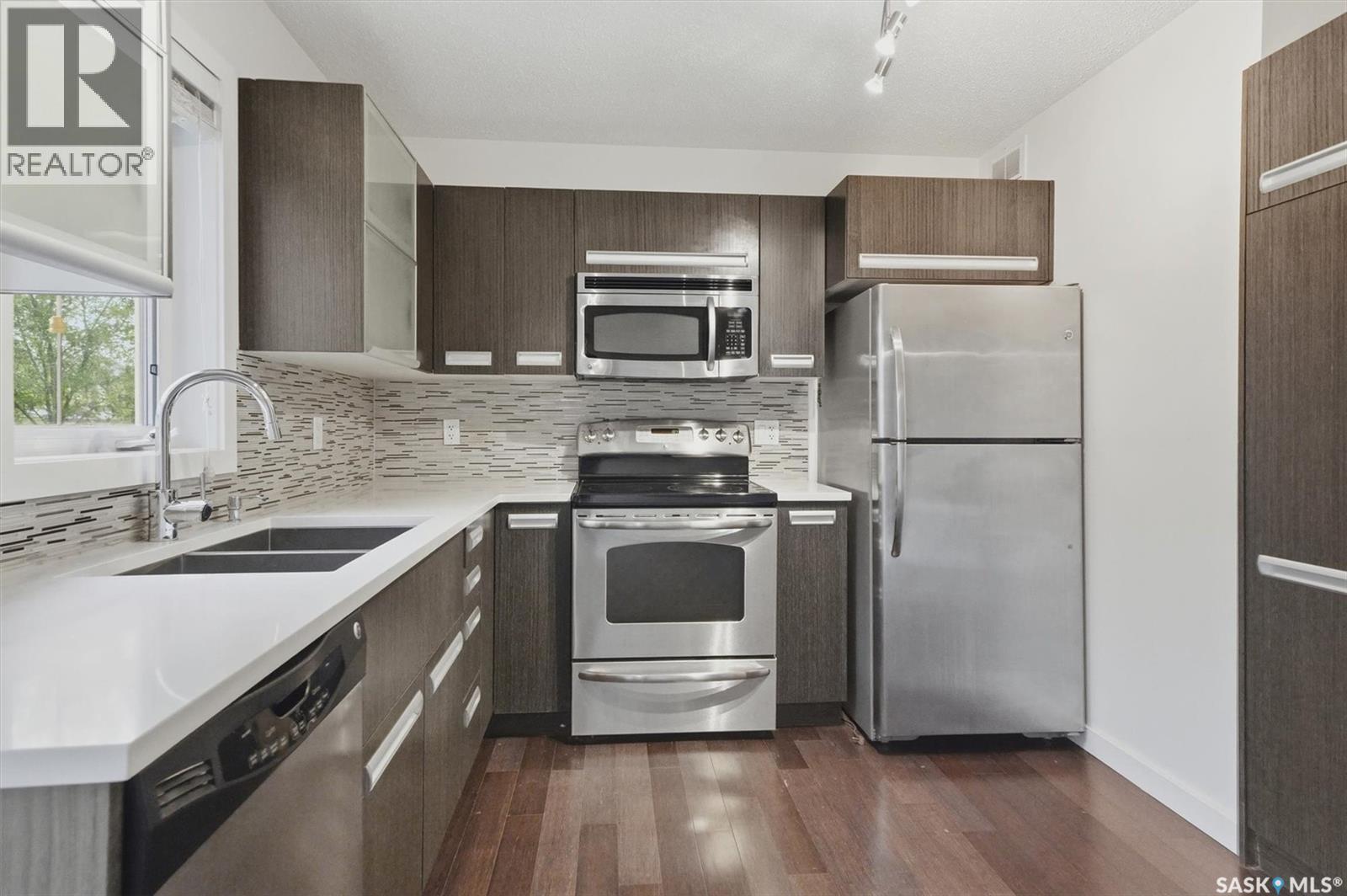 #265 245 Ashworth CRESCENT - 11