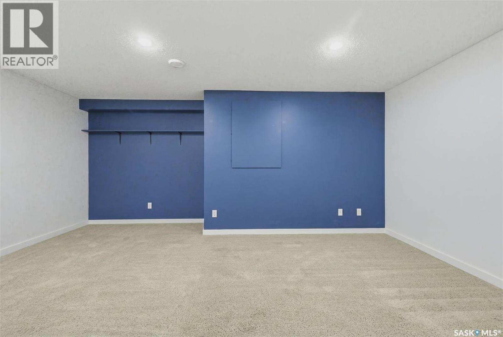 #265 245 Ashworth CRESCENT - 32