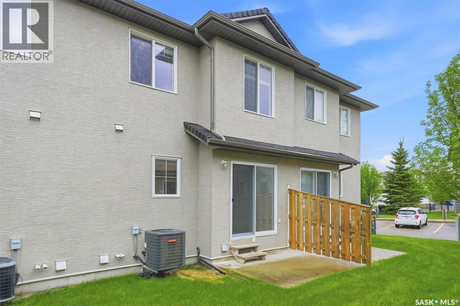 #265 245 Ashworth CRESCENT - 37