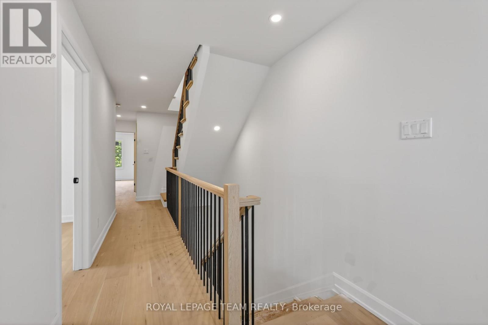 4 Bed, 4 Bath Multi-Family for Rent in Ottawa – A – 608 TWEEDSMUIR AVENUE, Ottawa – MLS# X13148794 - Image 17