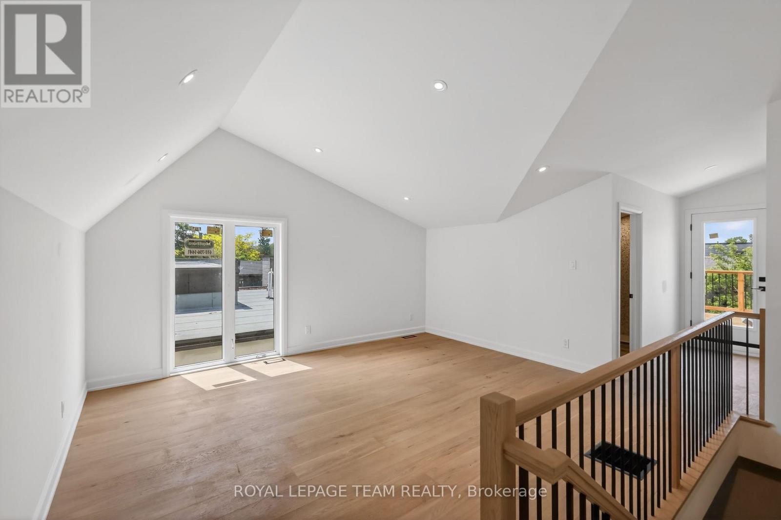 4 Bed, 4 Bath Multi-Family for Rent in Ottawa – A – 608 TWEEDSMUIR AVENUE, Ottawa – MLS# X13148794 - Image 32