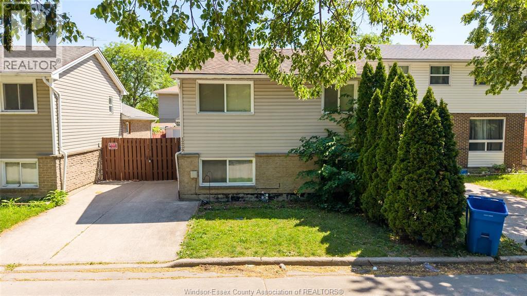 1229 ARNCLIFFE - 1