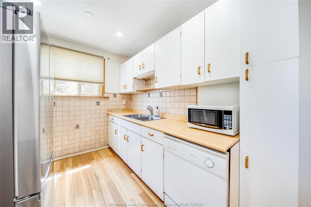 1229 ARNCLIFFE - 12