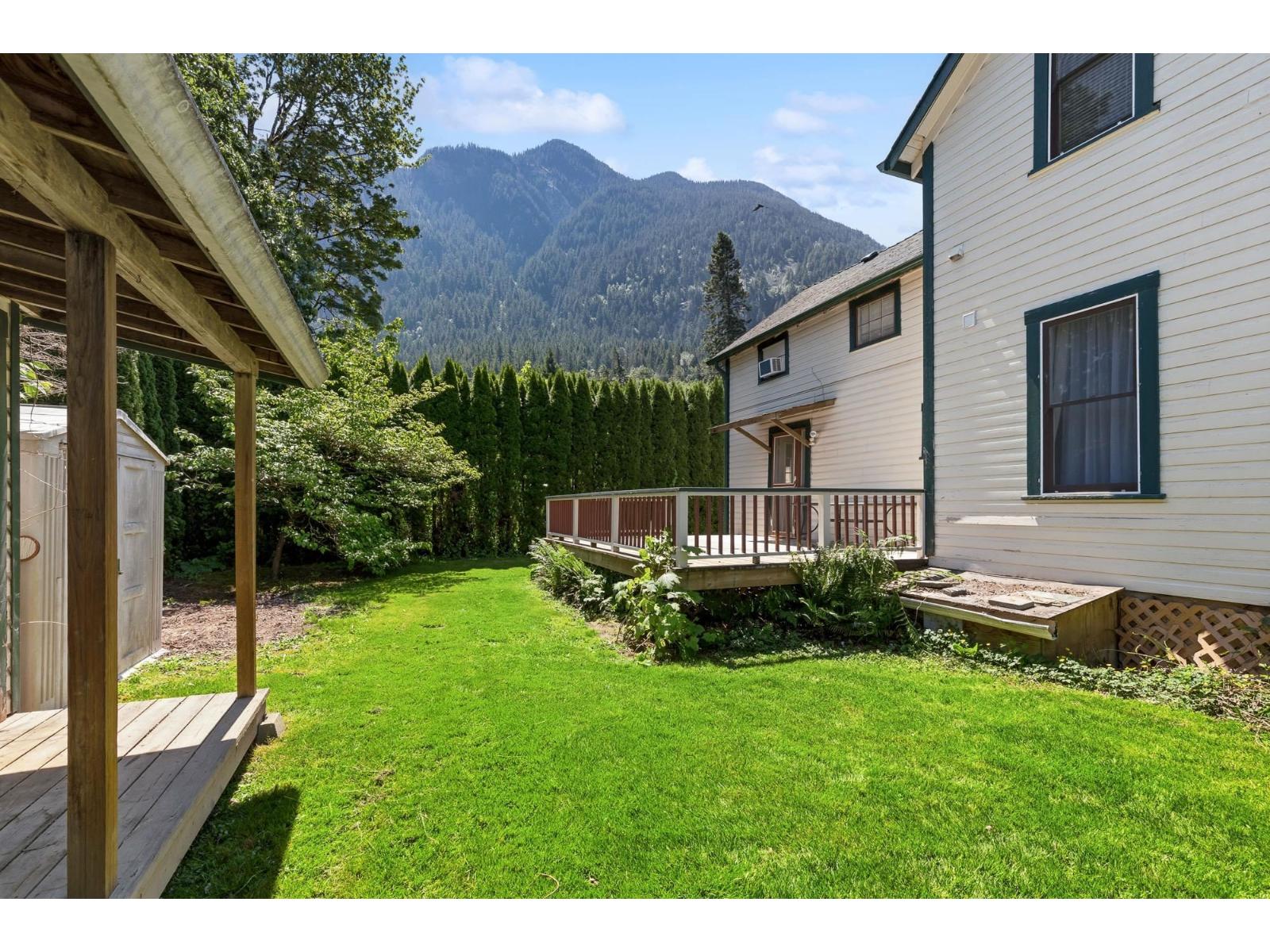 1075 3RD AVENUE, Hope, Hope