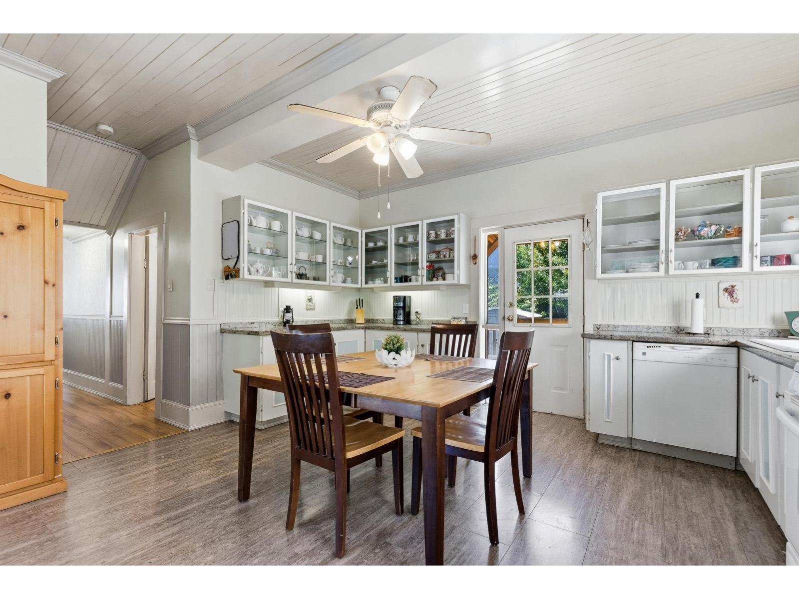 1075 3RD AVENUE, Hope, Hope