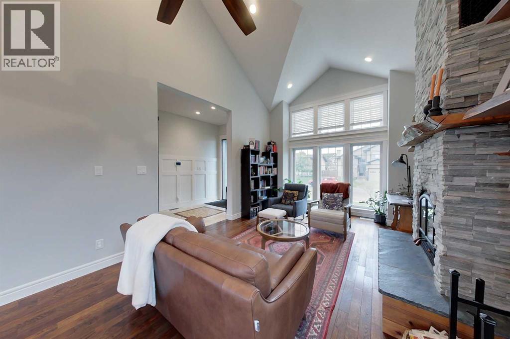 808 10 Street SE — photo 9