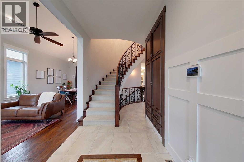 808 10 Street SE - photo 4