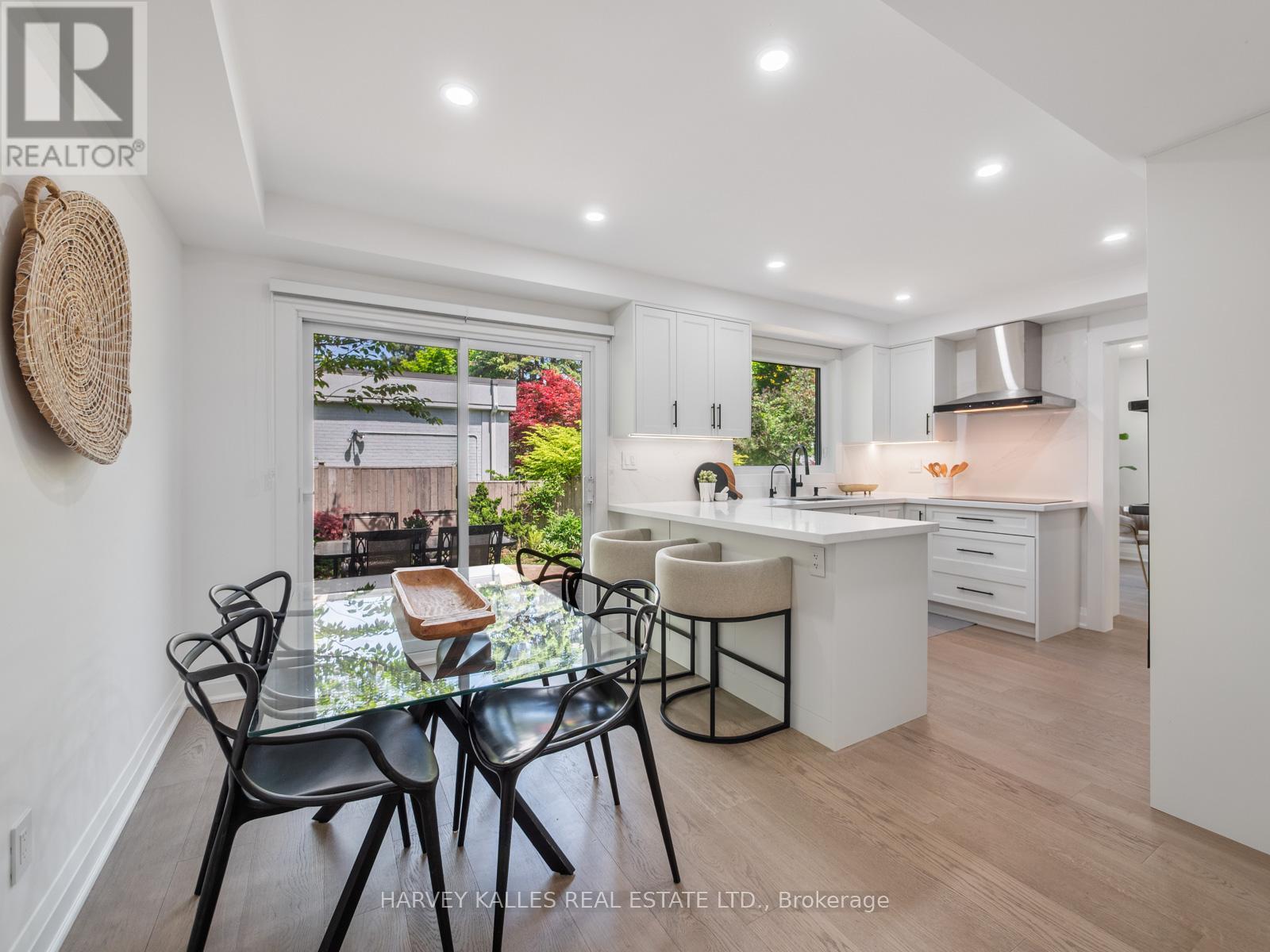8 CARAVAN DRIVE - 12