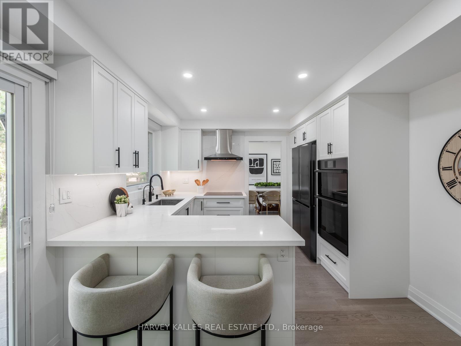 8 CARAVAN DRIVE - 14