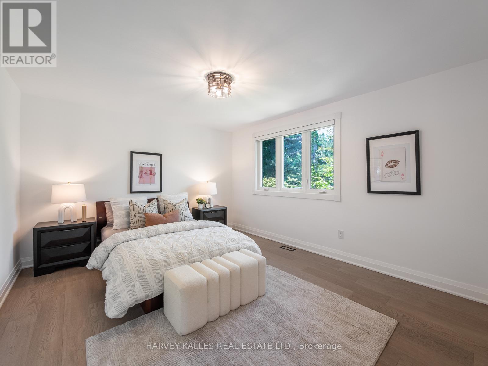 8 CARAVAN DRIVE - 24
