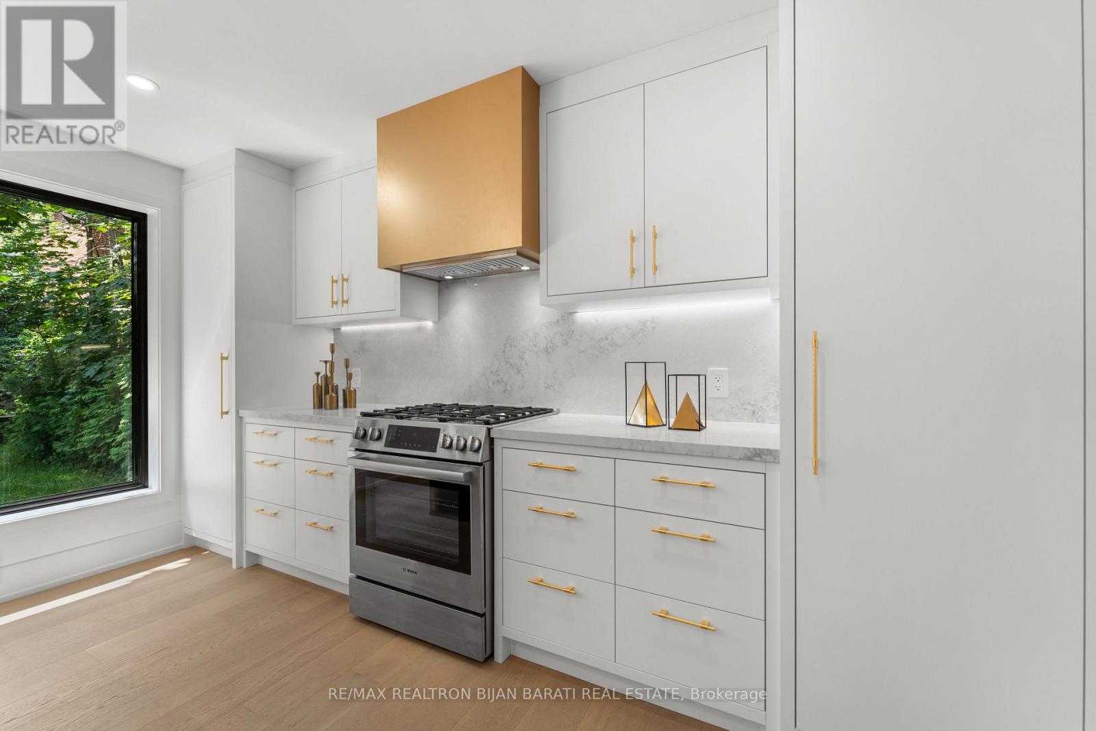 593 CUMMER AVENUE - 14