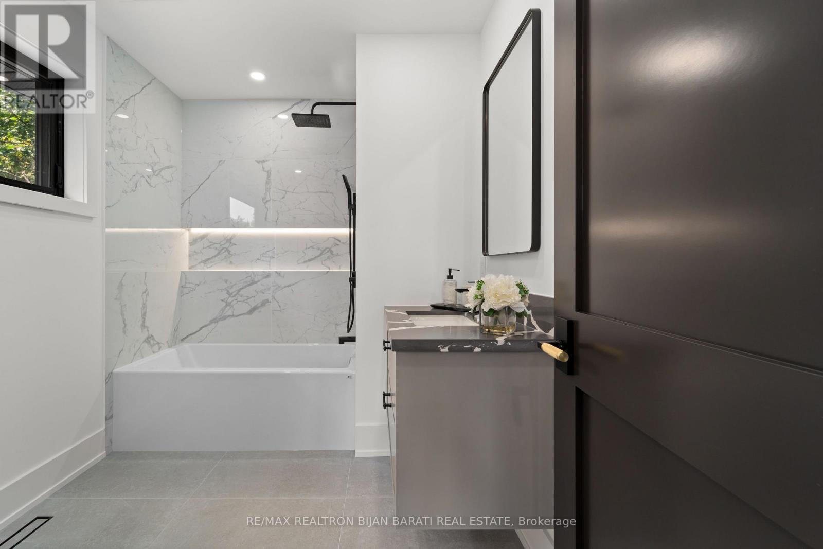 593 CUMMER AVENUE - 28