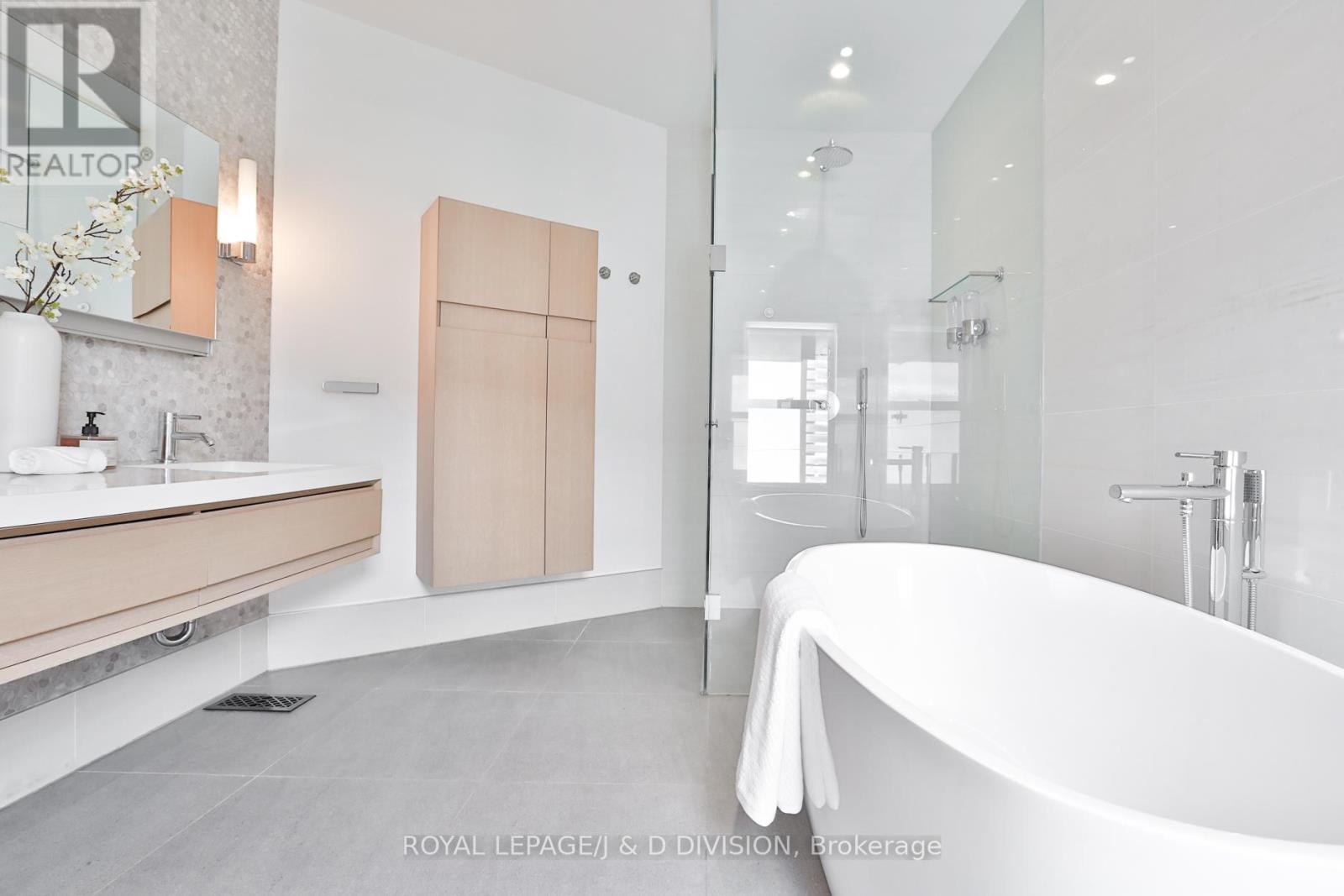426 ONTARIO STREET - 24