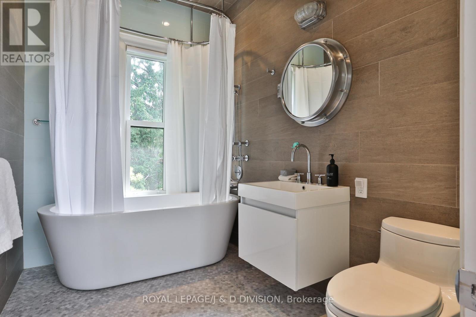 426 ONTARIO STREET - 32