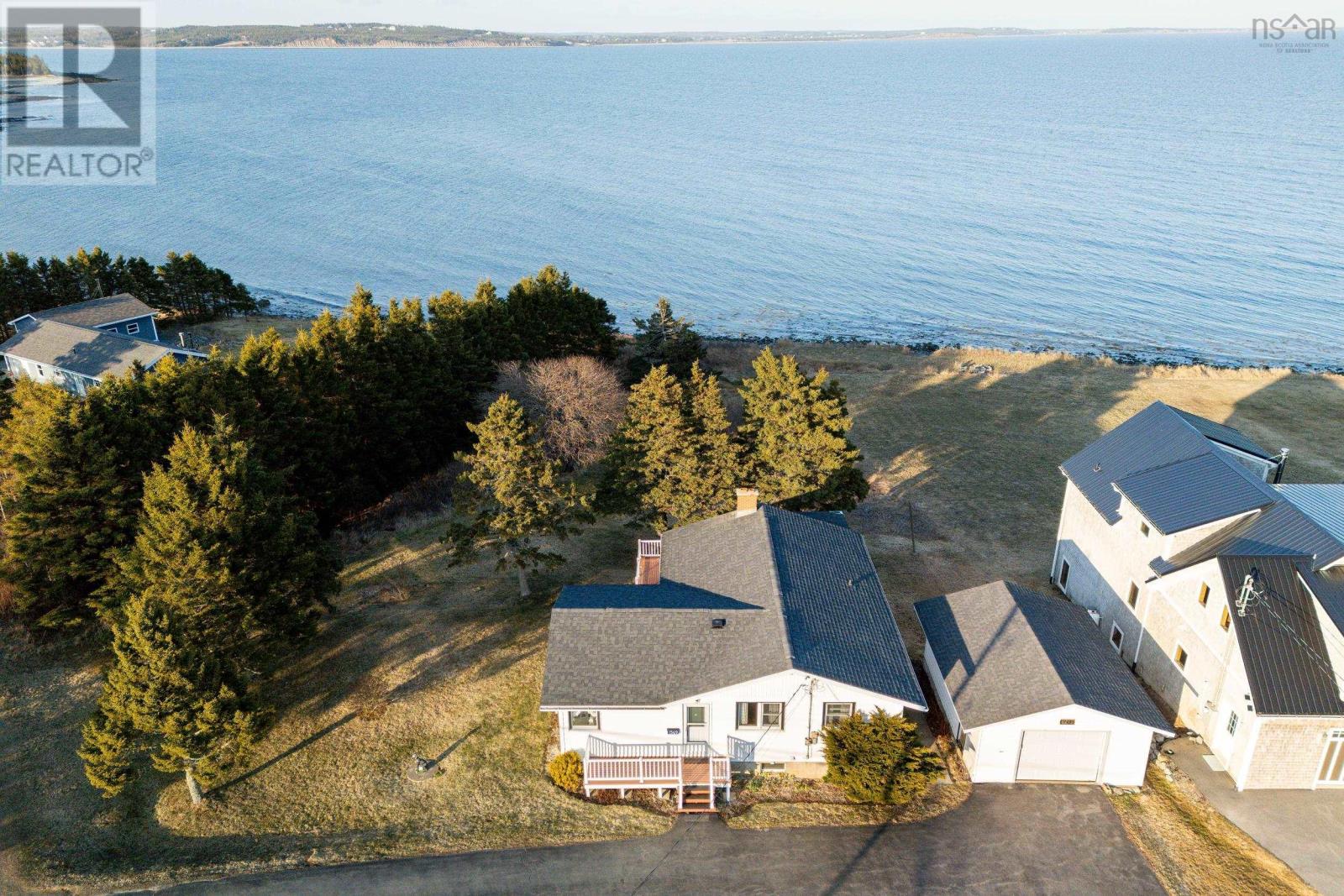 1569 Cow Bay Road - 18