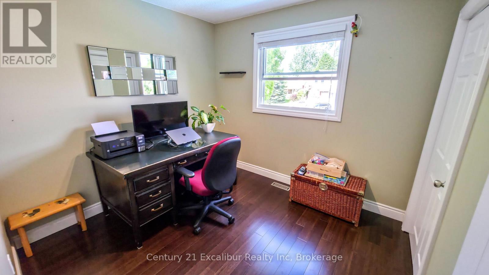 708 CAMPBELL AVENUE - 18