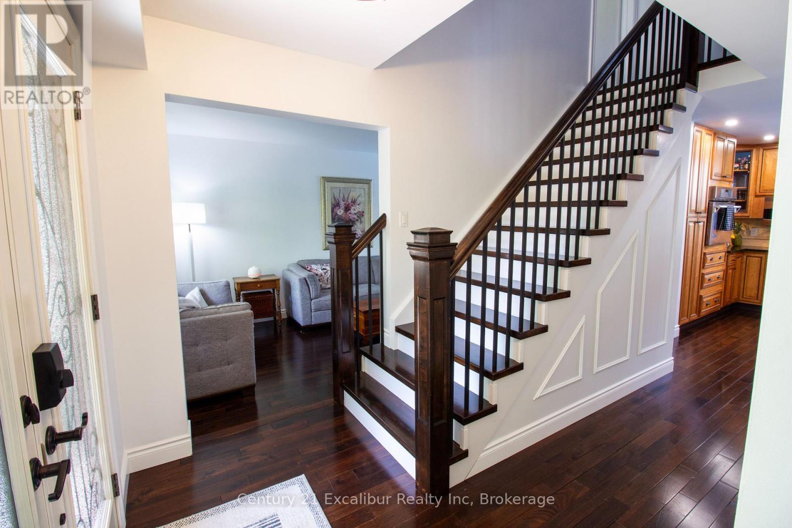 708 CAMPBELL AVENUE - 4