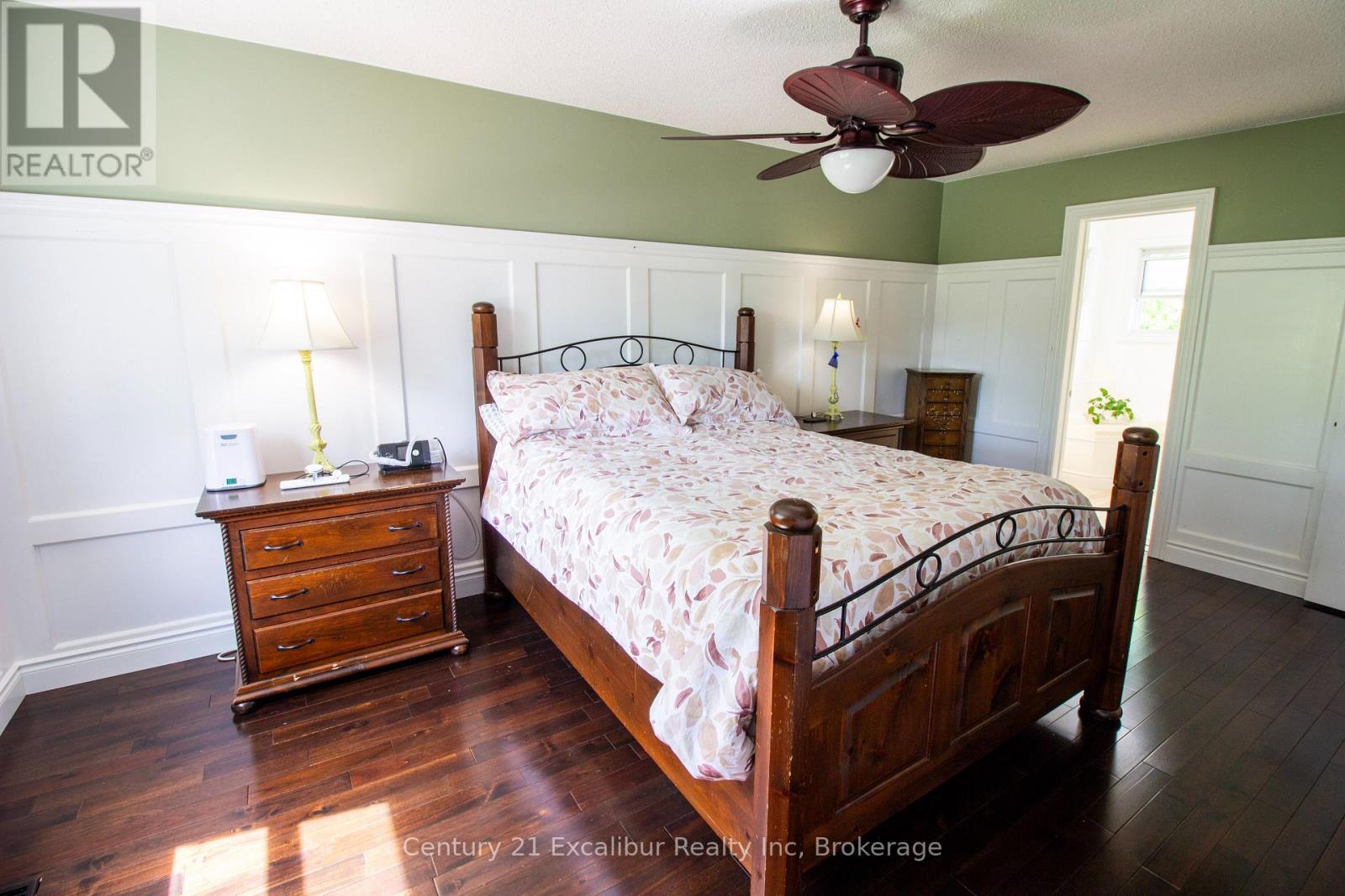 708 CAMPBELL AVENUE - 15