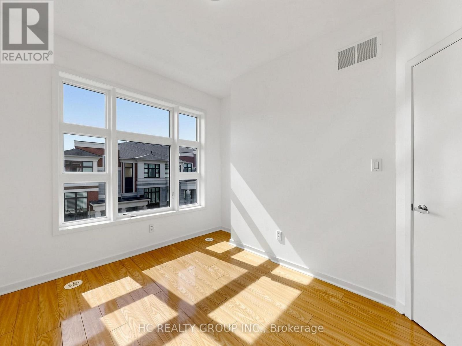34 ARMILLO PLACE - 30
