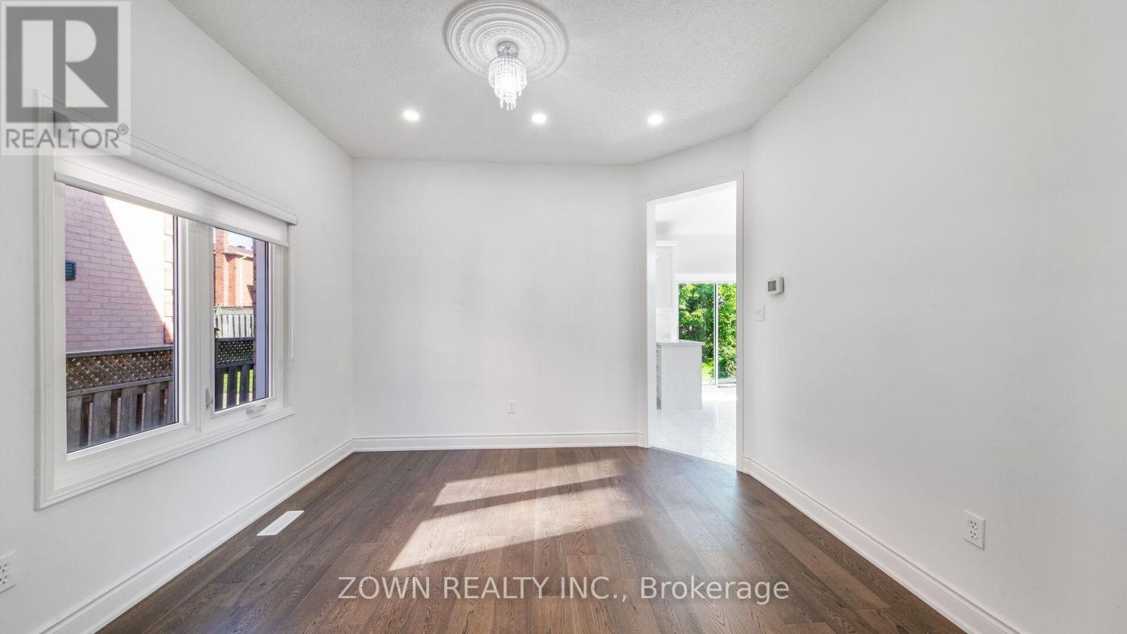 235 HIGHGLEN AVENUE - 14