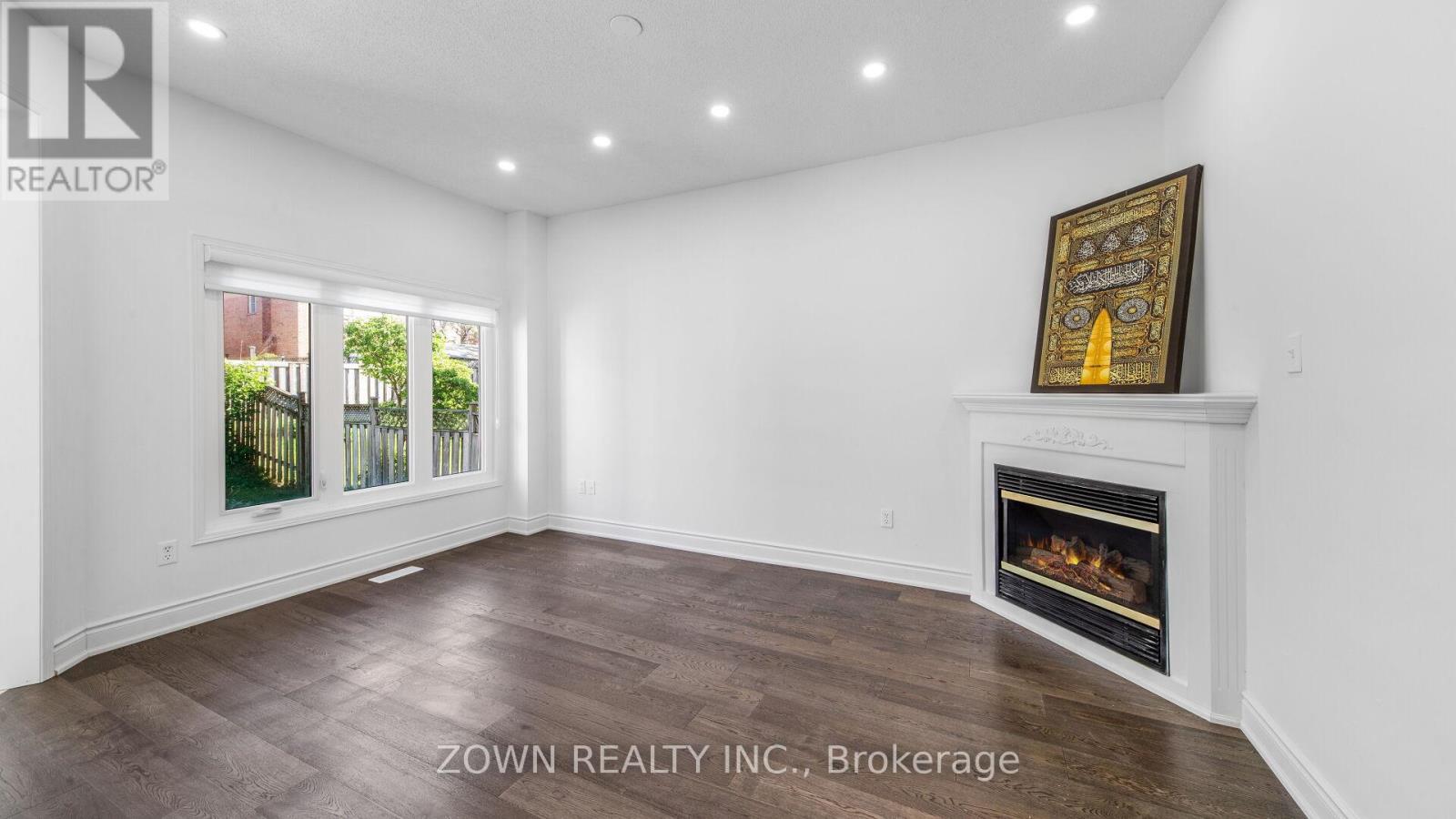 235 HIGHGLEN AVENUE - 24