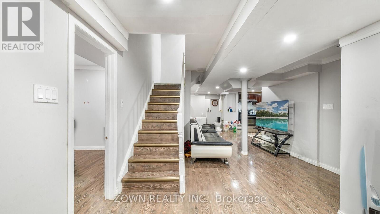 235 HIGHGLEN AVENUE - 39