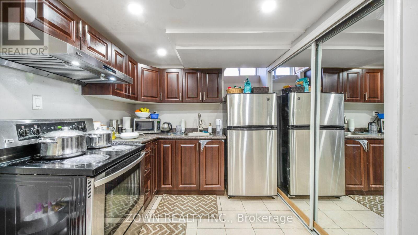 235 HIGHGLEN AVENUE - 40