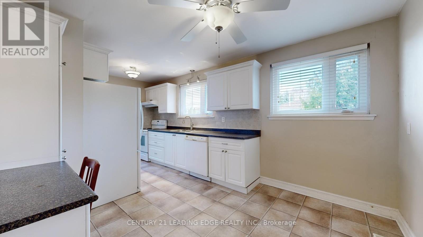 113 SHERWOOD FOREST DRIVE - 22