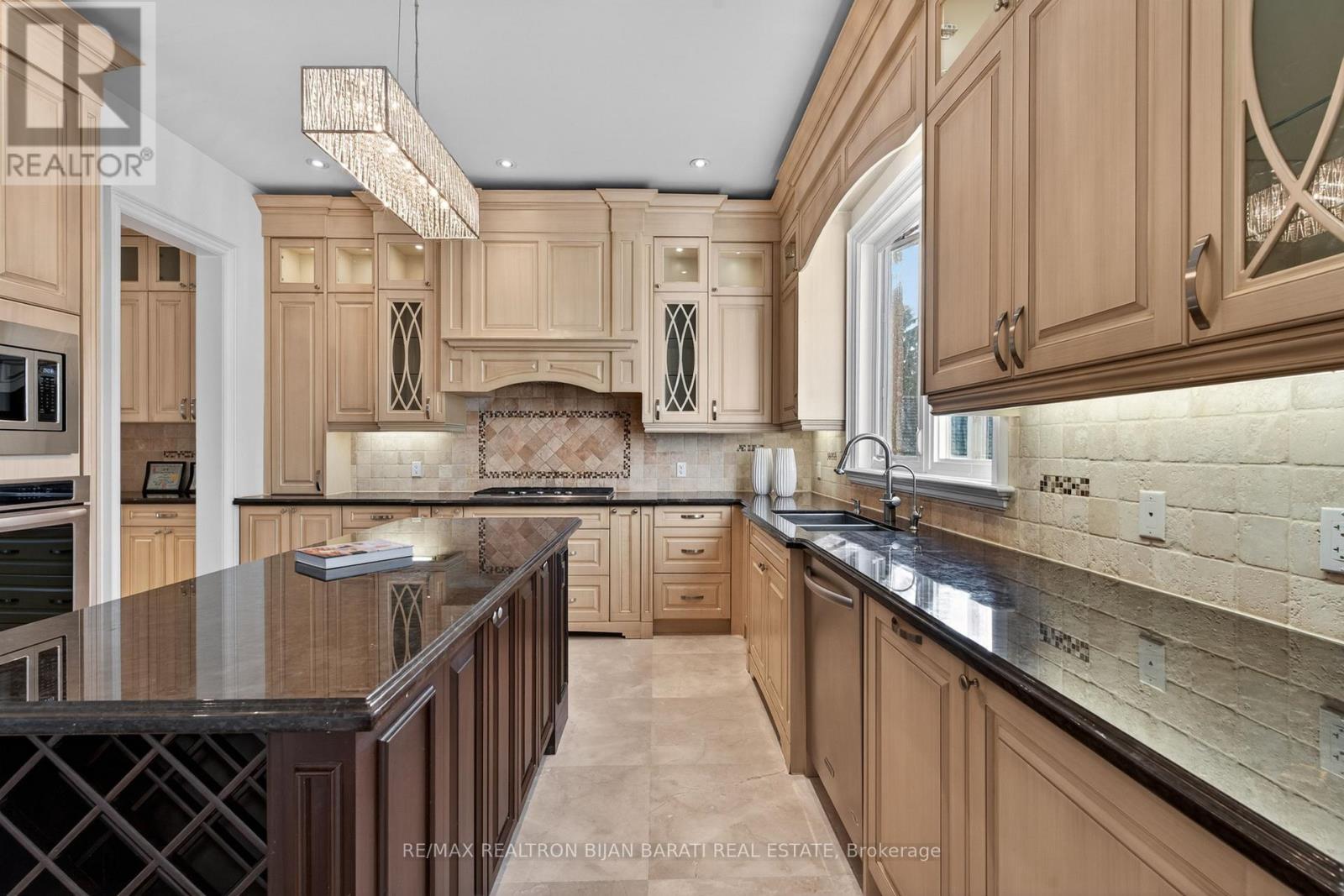 42 WOODWARD AVENUE - 15