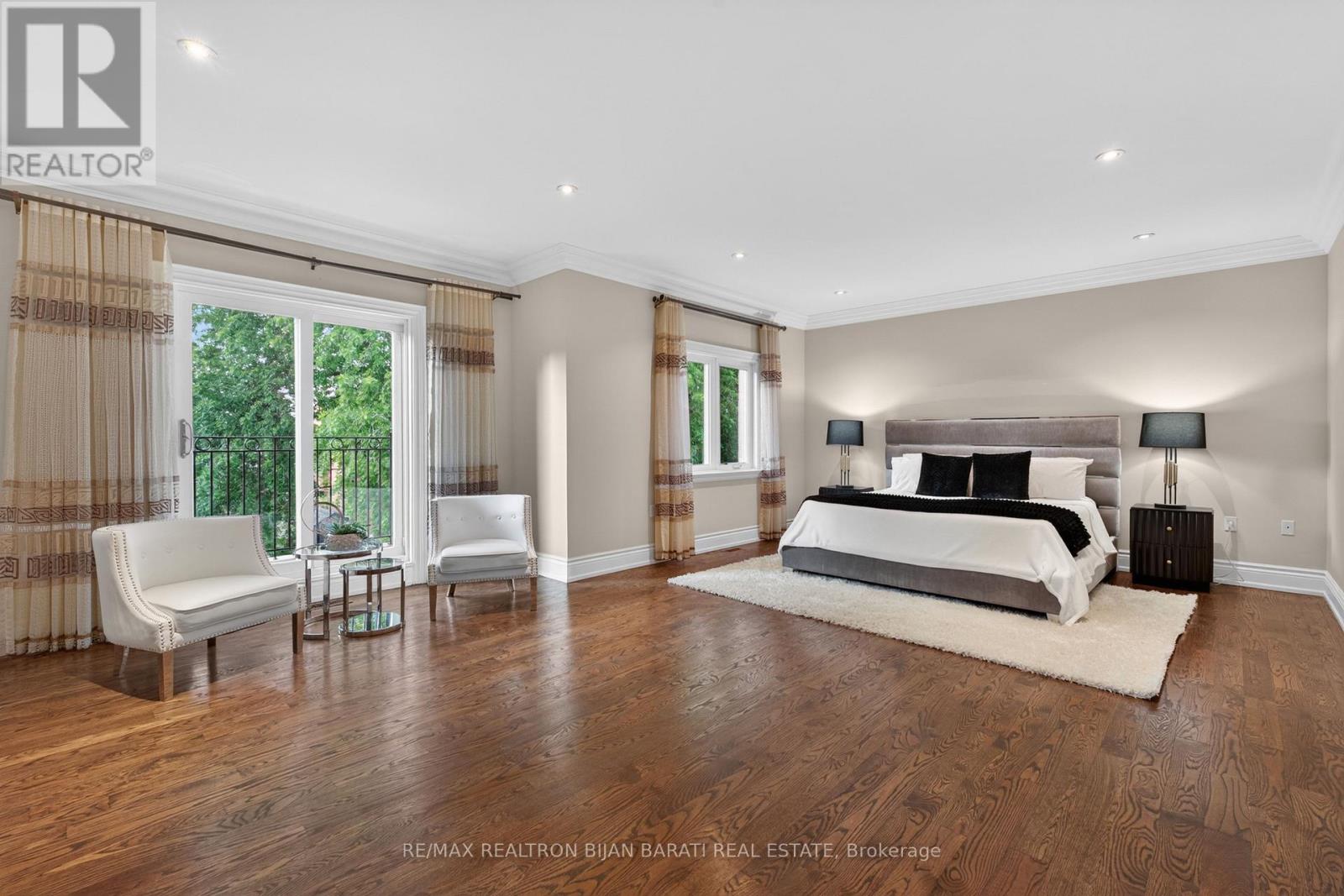 42 WOODWARD AVENUE - 26