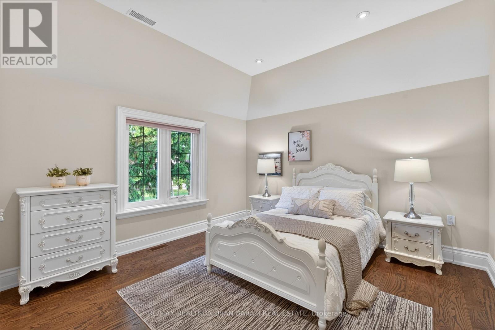 42 WOODWARD AVENUE - 34