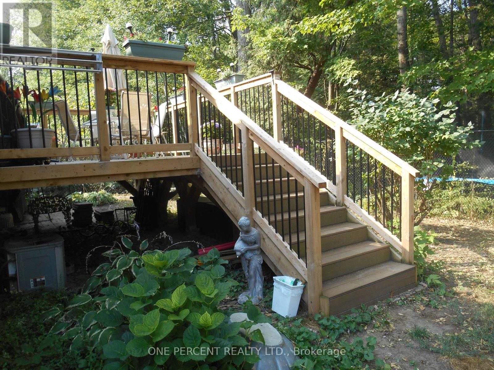 22 BRILLINGER DRIVE - 14