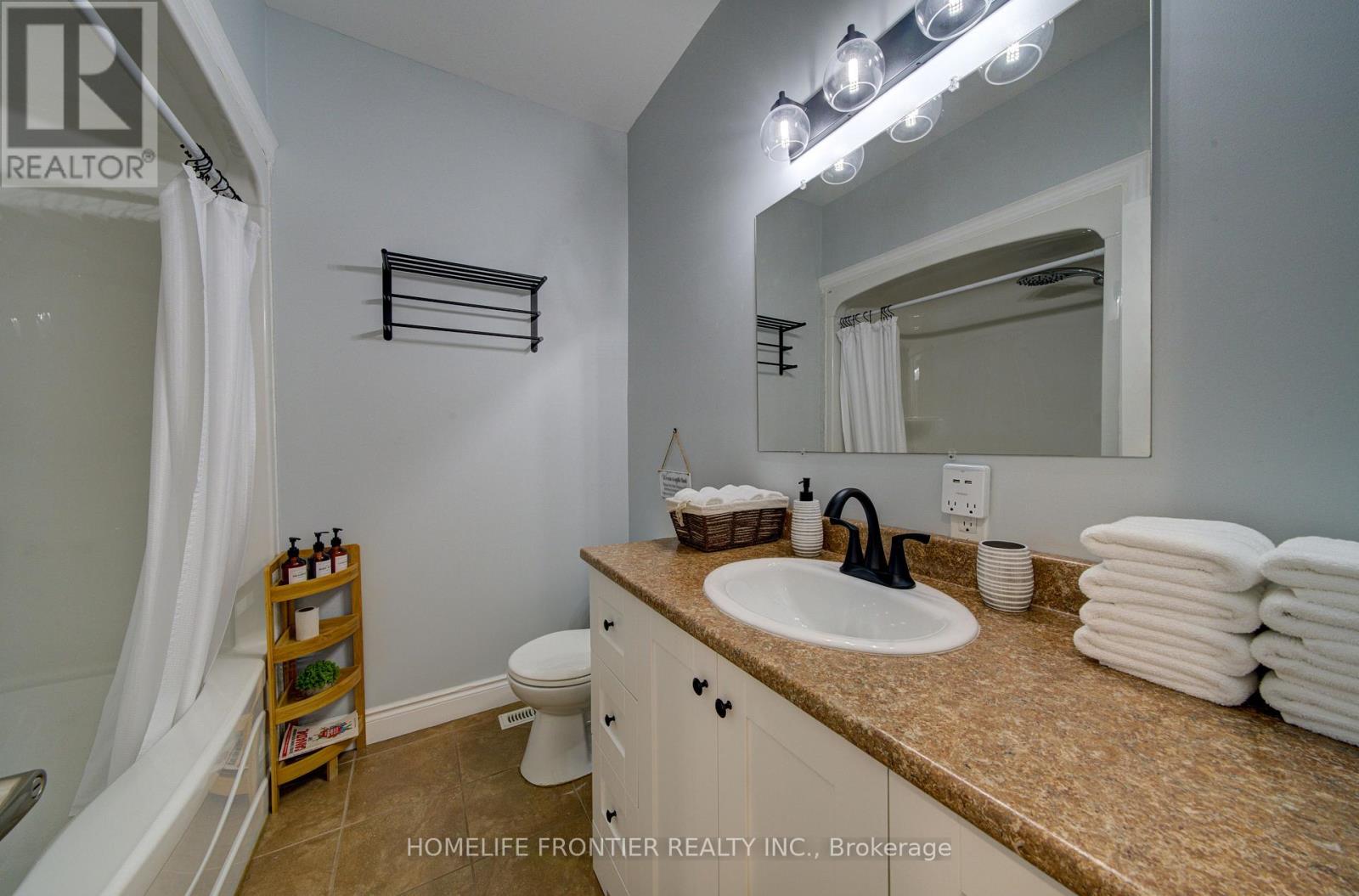 42 FOREST CIRCLE - 15
