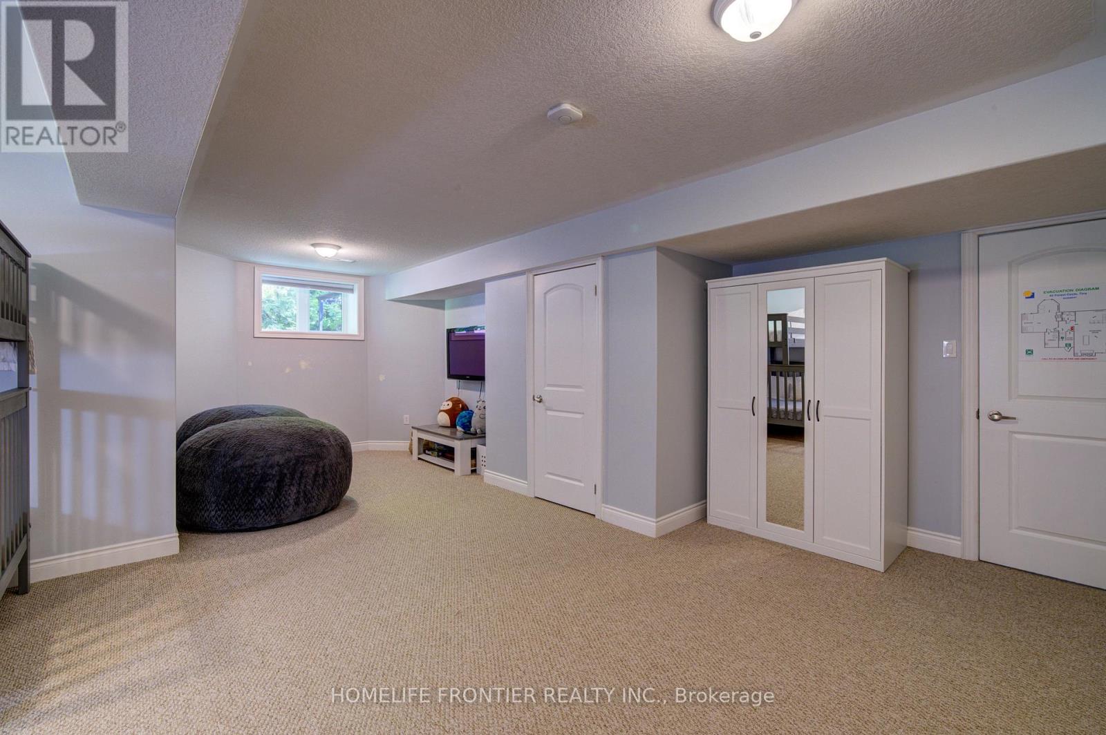 42 FOREST CIRCLE - 22