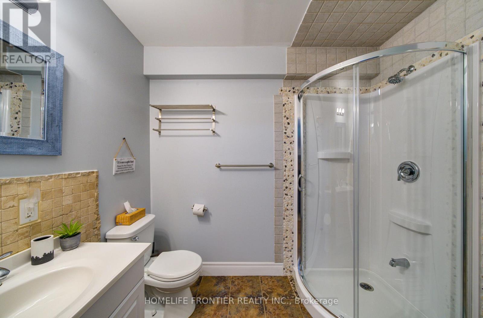 42 FOREST CIRCLE - 27