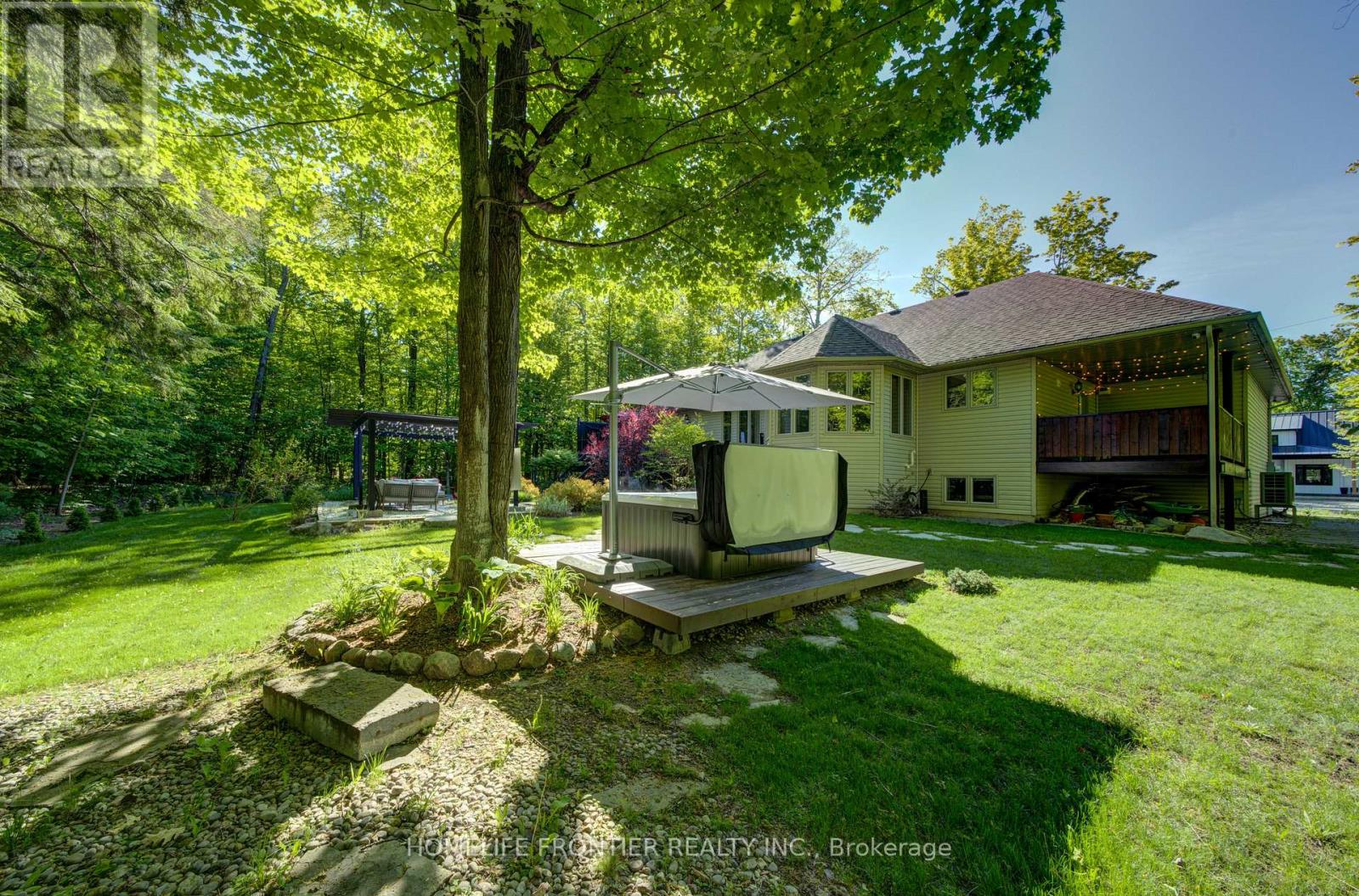 42 FOREST CIRCLE - 43