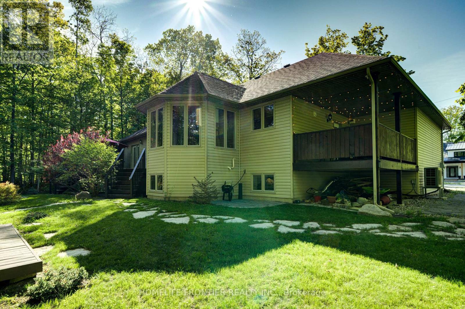 42 FOREST CIRCLE - 44