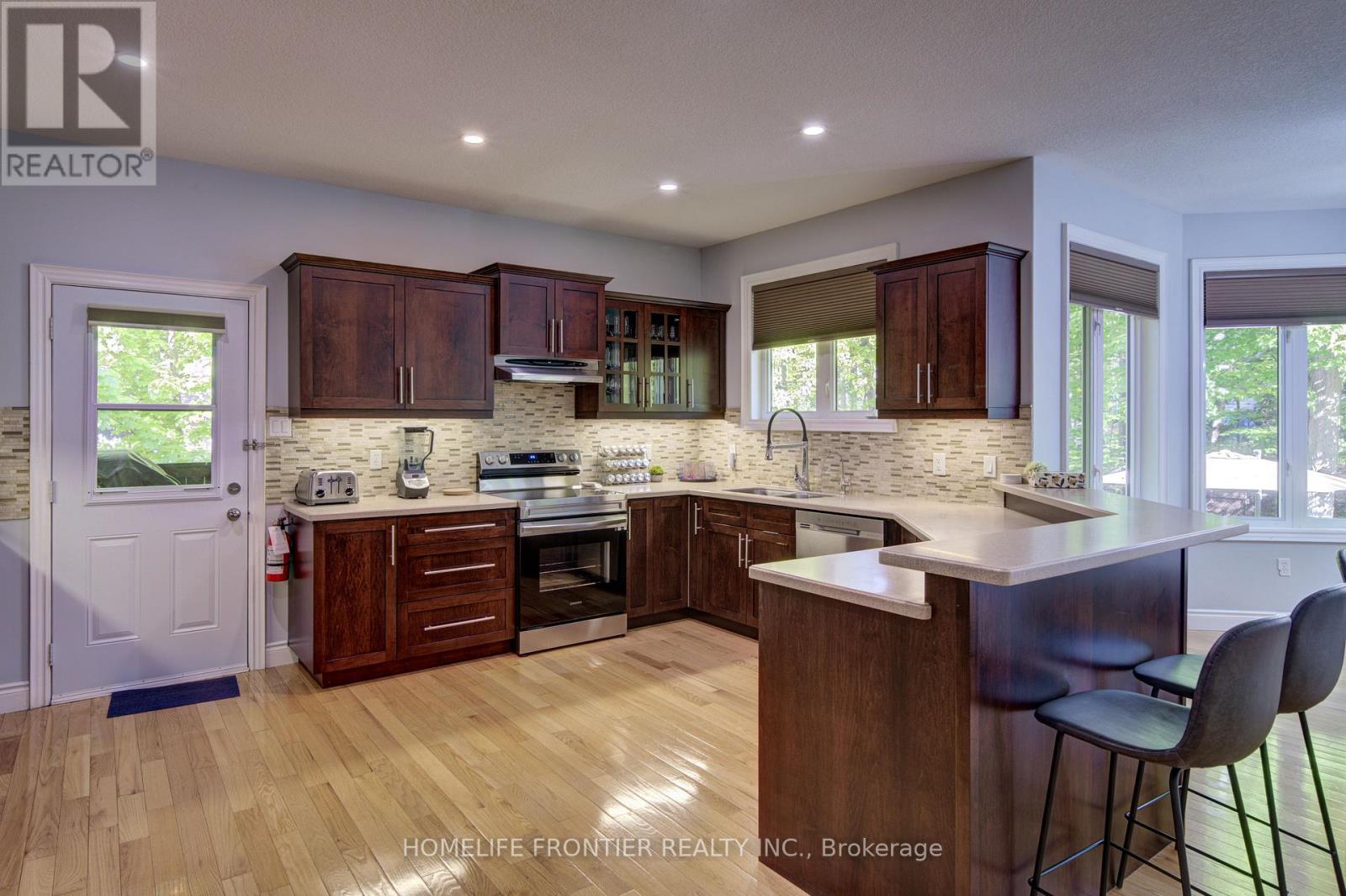 42 FOREST CIRCLE - 6