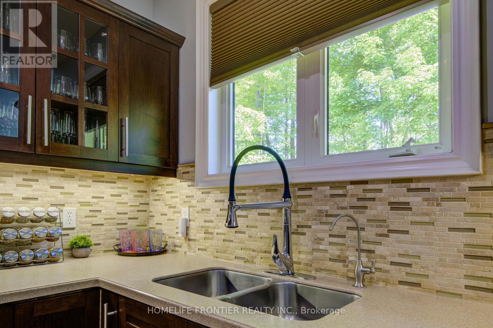 42 FOREST CIRCLE - 8