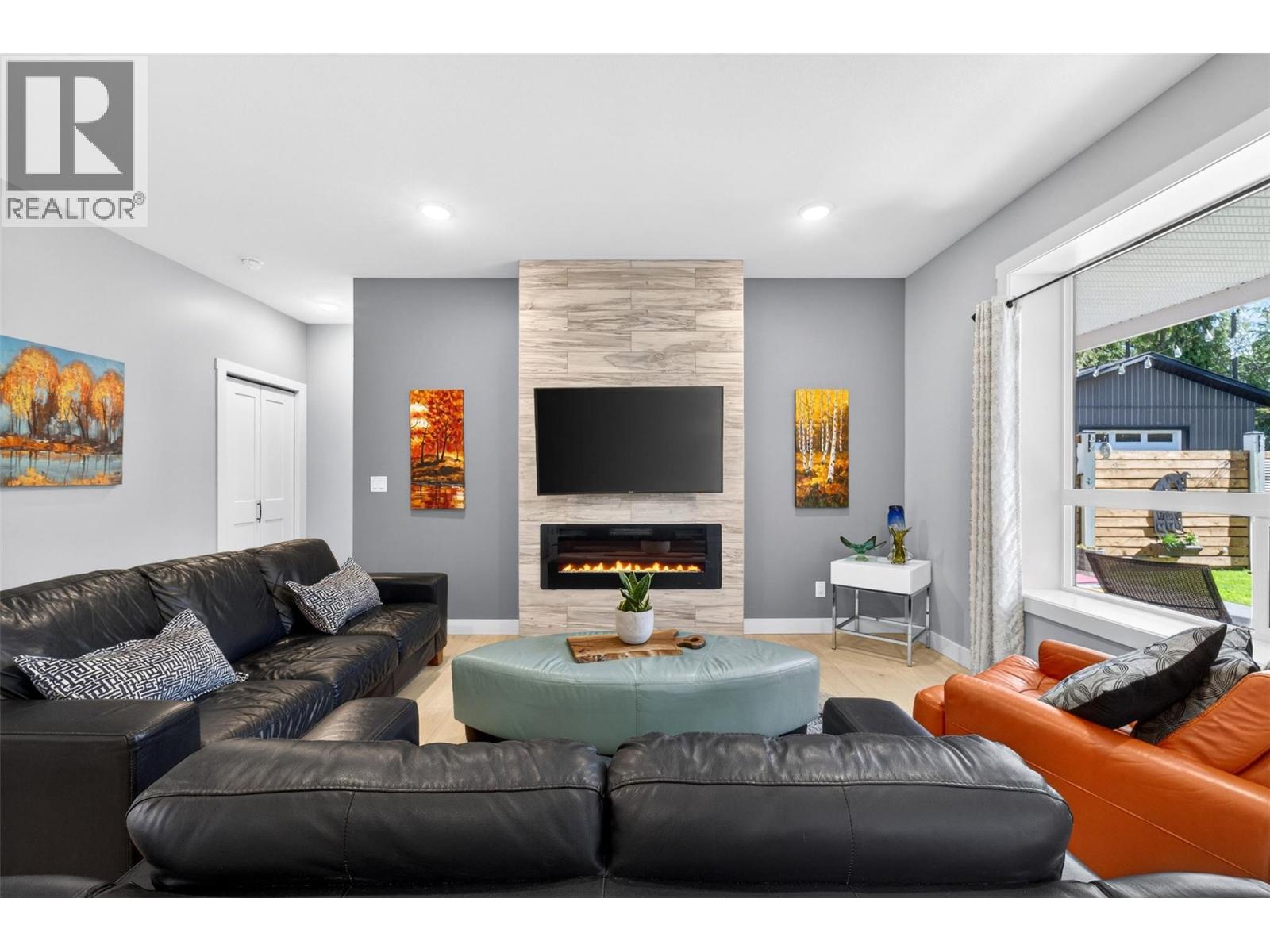  1015 Hemlock Crescent North, Sicamous