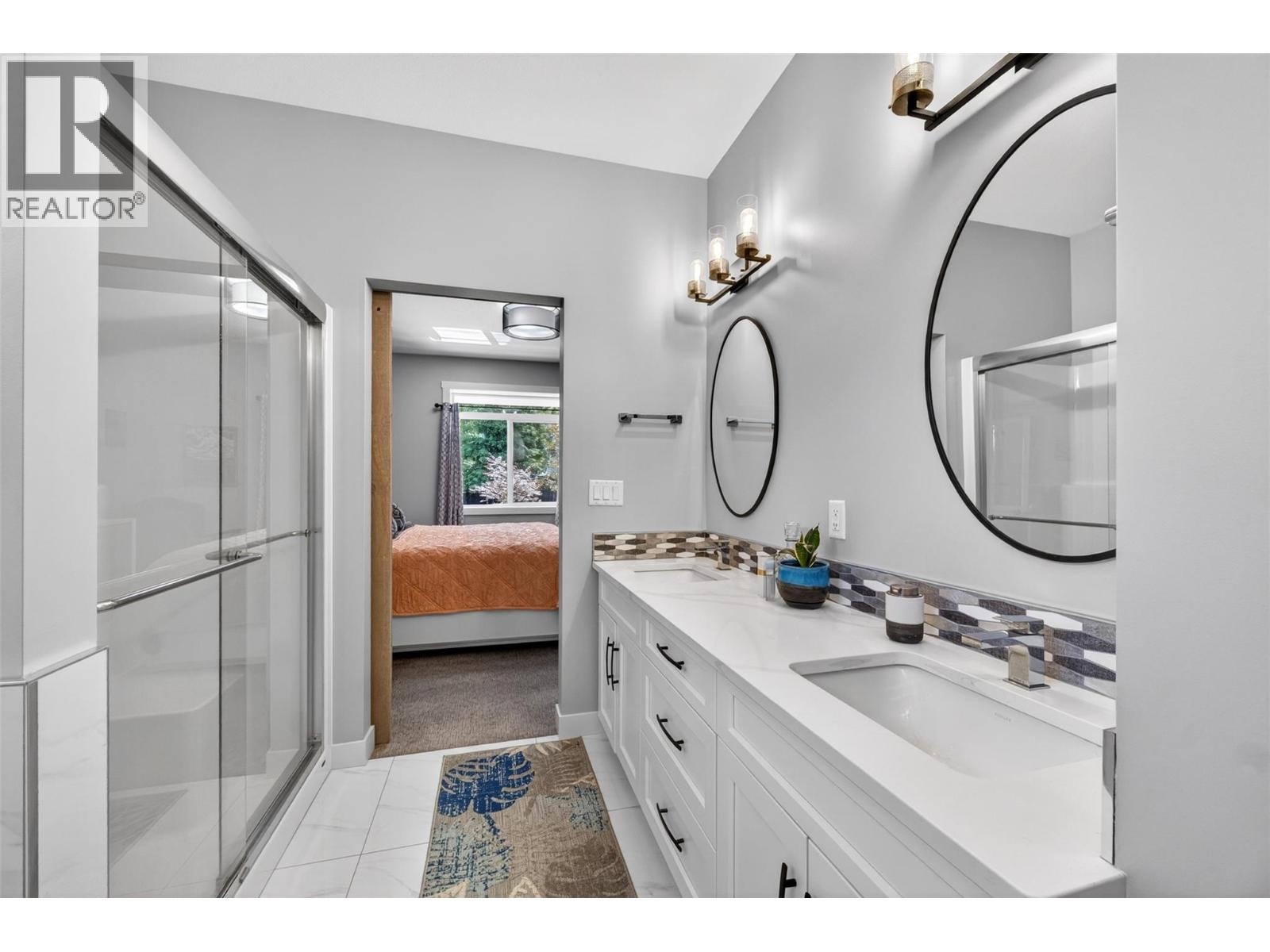  1015 Hemlock Crescent North, Sicamous
